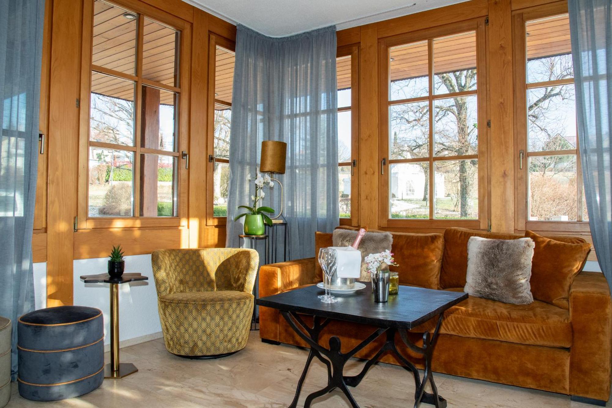 Hotel Restaurant Vinothek Lamm Bad Herrenalb Bagian luar foto