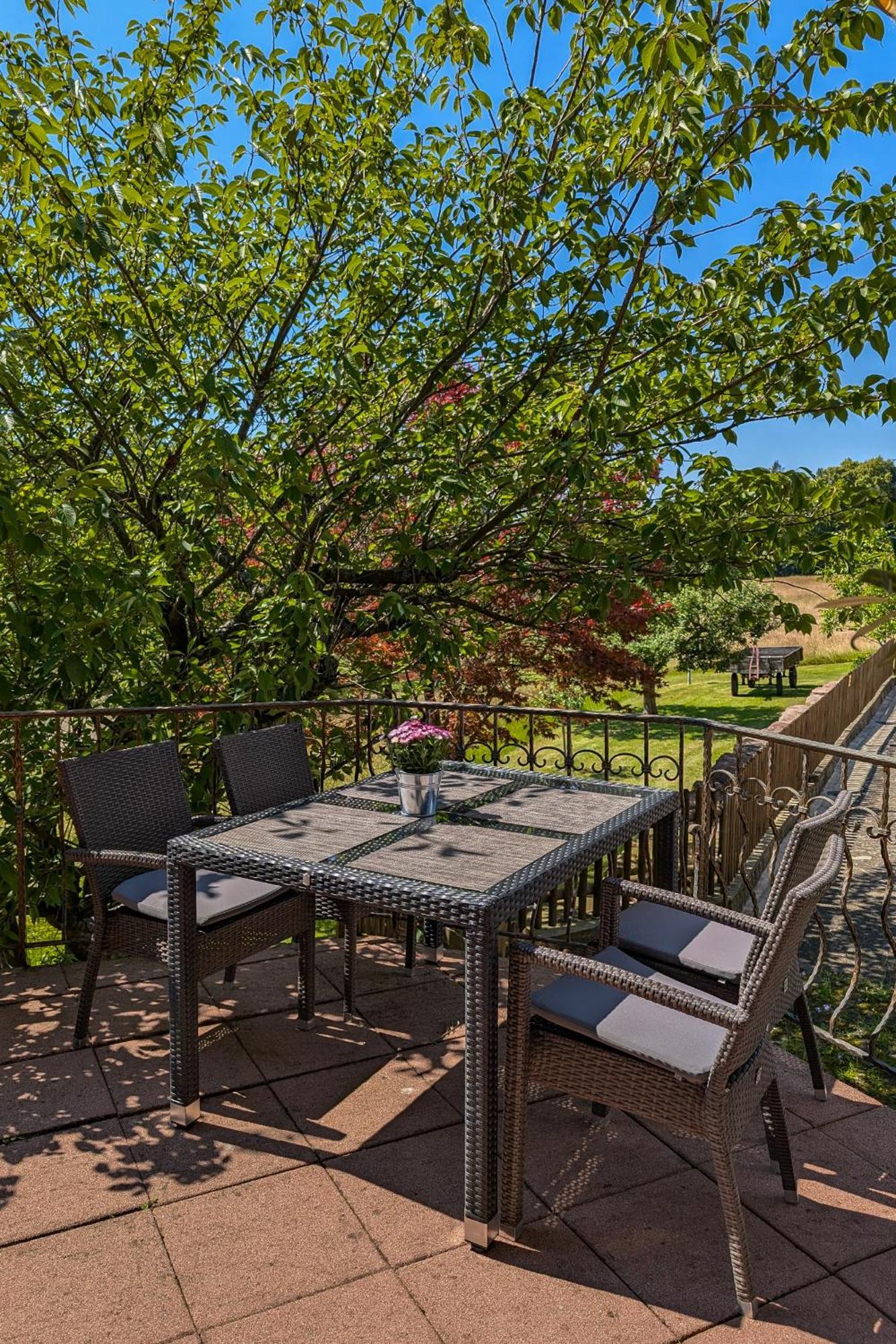 Hotel Restaurant Vinothek Lamm Bad Herrenalb Bagian luar foto