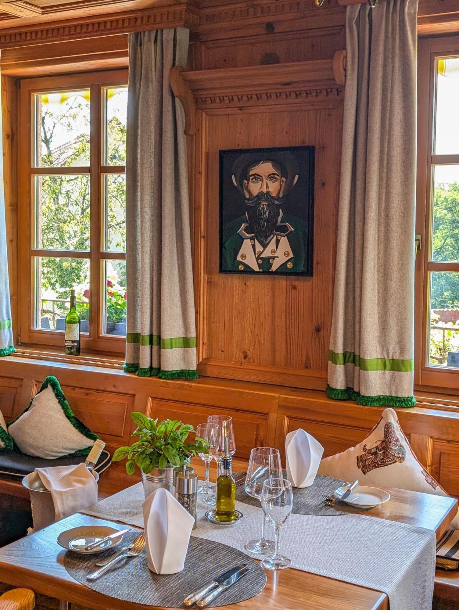 Hotel Restaurant Vinothek Lamm Bad Herrenalb Bagian luar foto