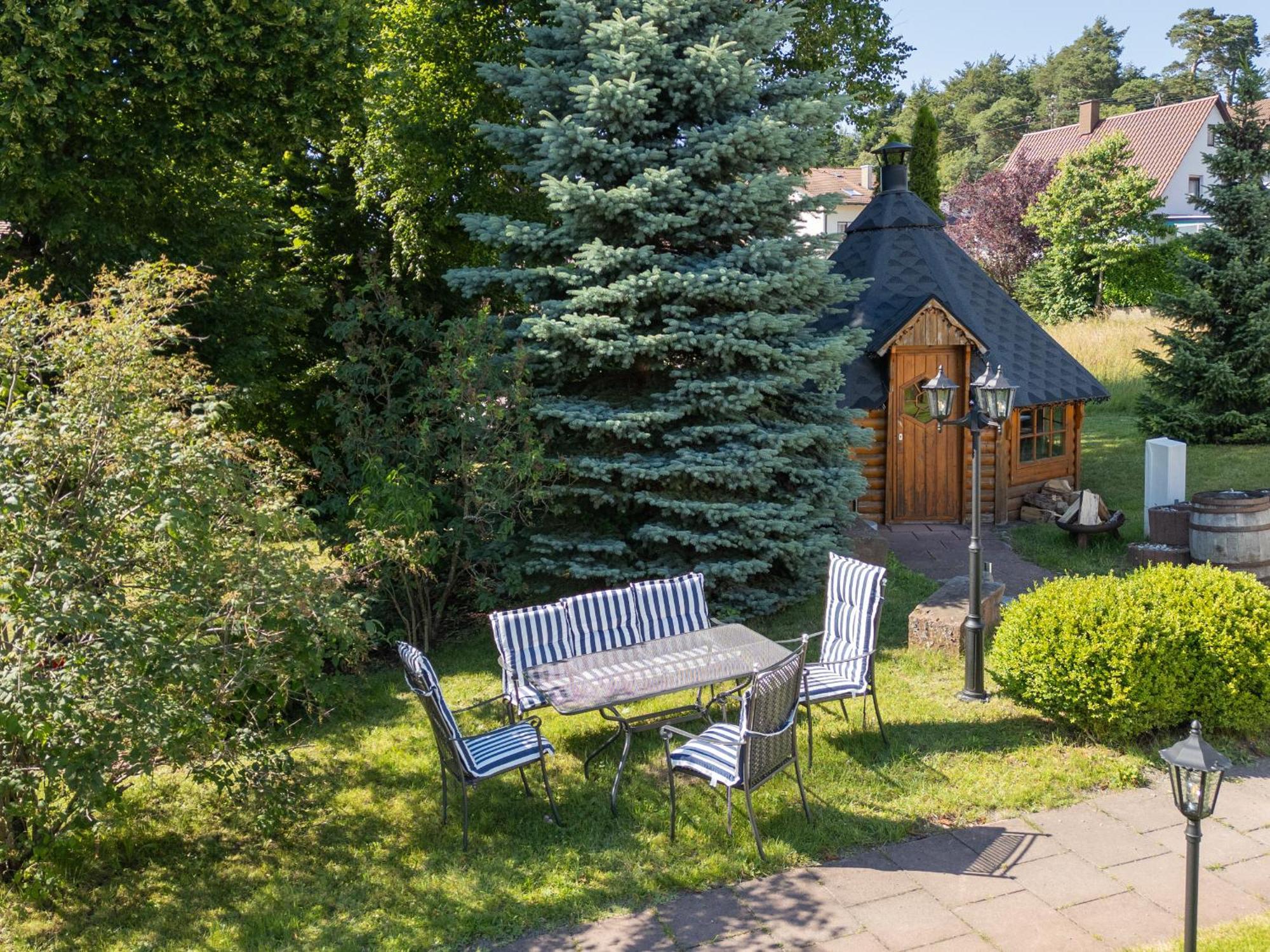 Hotel Restaurant Vinothek Lamm Bad Herrenalb Bagian luar foto