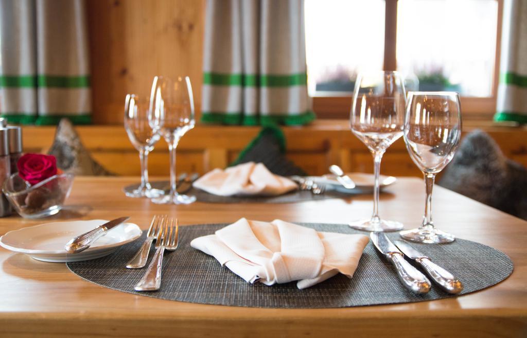 Hotel Restaurant Vinothek Lamm Bad Herrenalb Bagian luar foto