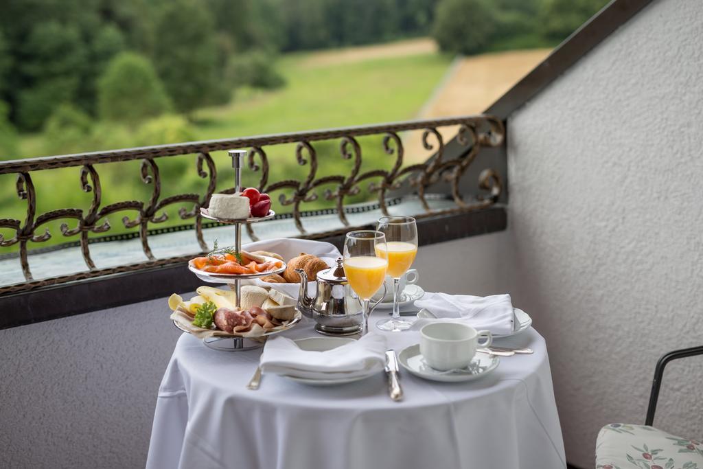 Hotel Restaurant Vinothek Lamm Bad Herrenalb Bagian luar foto