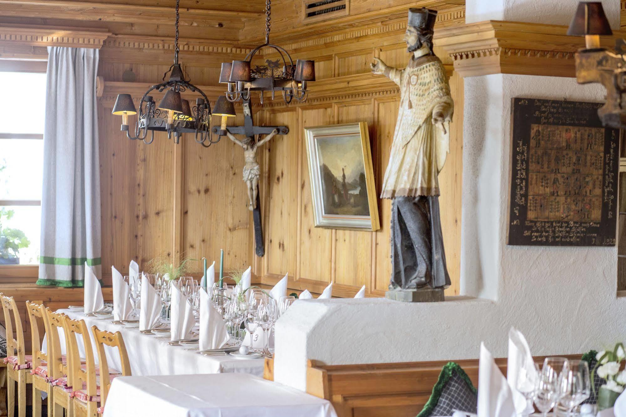 Hotel Restaurant Vinothek Lamm Bad Herrenalb Bagian luar foto