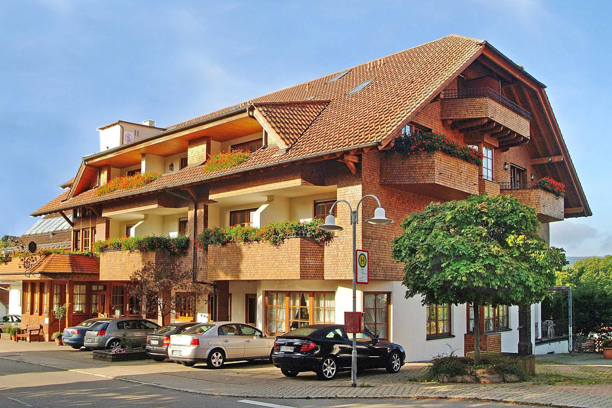Hotel Restaurant Vinothek Lamm Bad Herrenalb Bagian luar foto